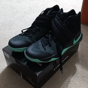 Nike Kyrie 2